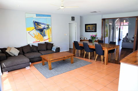 Fremantle Heritage Home For You To Enjoy! - Accommodation Port Hedland 18