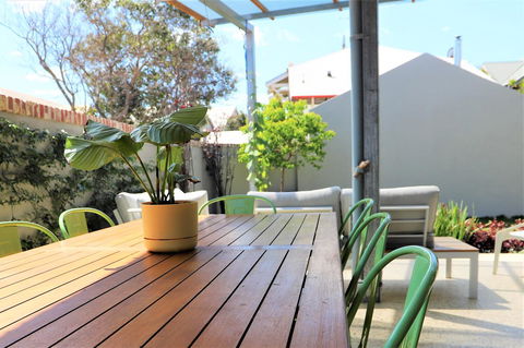 Fremantle Heritage Home For You To Enjoy! - Accommodation Port Hedland 5