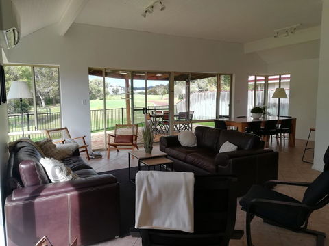 Stableford Cottage Holiday Home Dunsborough - Accommodation Port Hedland 24
