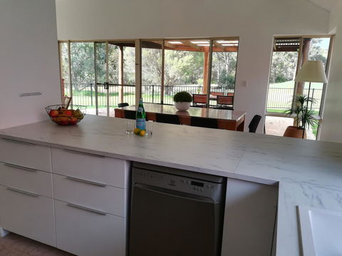 Stableford Cottage Holiday Home Dunsborough - Accommodation Port Hedland 17