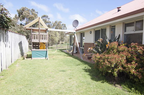 Stableford Cottage Holiday Home Dunsborough - Accommodation Port Hedland 5