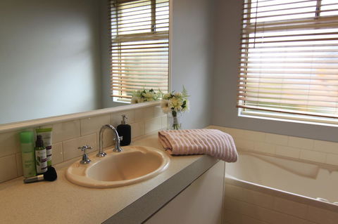 Stableford Cottage Holiday Home Dunsborough - Accommodation Port Hedland 34