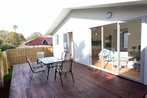 Sunny Blinco Street House - Accommodation Port Hedland 11