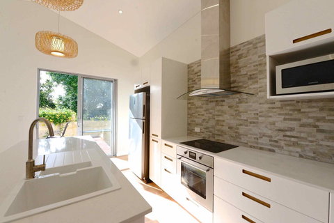 Sunny Blinco Street House - Accommodation Port Hedland 3