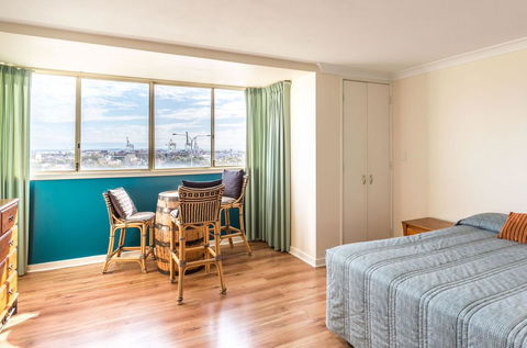 Studio 208 With Ocean Views - Accommodation Port Hedland 0