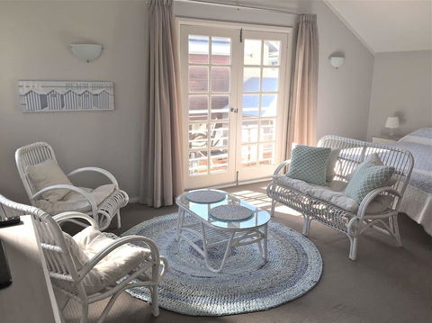 Fremantle Local Beach Studio - Accommodation Port Hedland 8