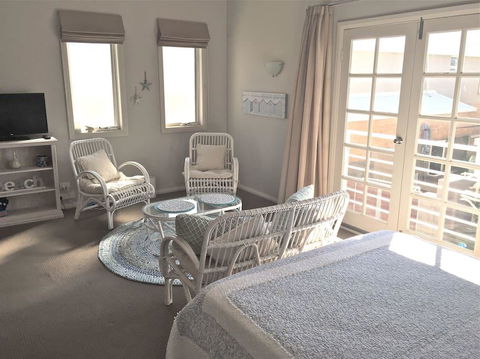 Fremantle Local Beach Studio - Accommodation Port Hedland 3
