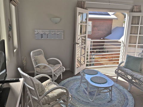 Fremantle Local Beach Studio - Accommodation Port Hedland 0
