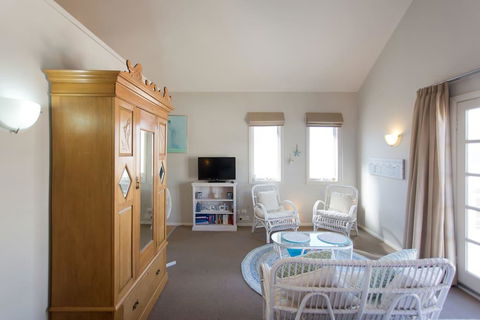 Fremantle Local Beach Studio - Accommodation Port Hedland 2