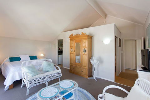 Fremantle Local Beach Studio - Accommodation Port Hedland 13