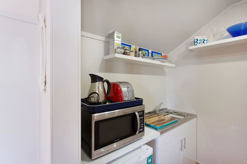 Fremantle Local Beach Studio - Accommodation Port Hedland 12