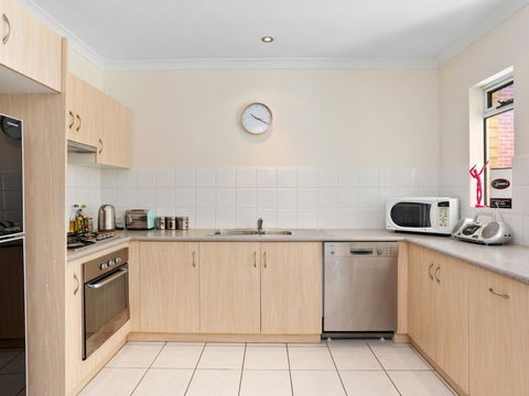 Cooper Street - Accommodation Port Hedland 26