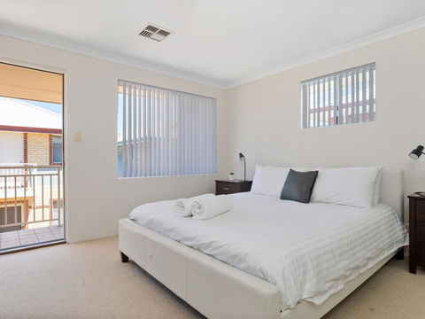 Cooper Street - Accommodation Port Hedland 6