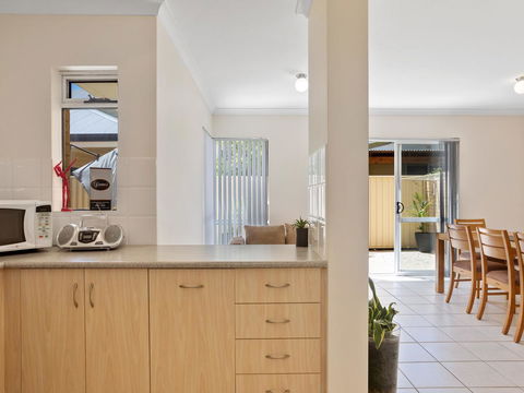 Cooper Street - Accommodation Port Hedland 32
