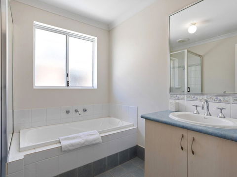 Cooper Street - Accommodation Port Hedland 20
