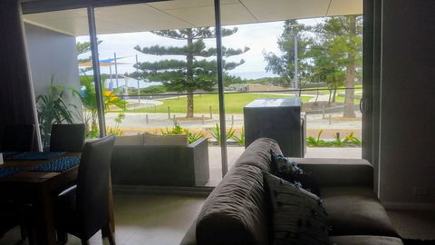 Mandurah Beach Front Apartment - Accommodation Port Hedland 3