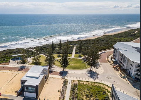 Mandurah Beach Front Apartment - Accommodation Port Hedland 1