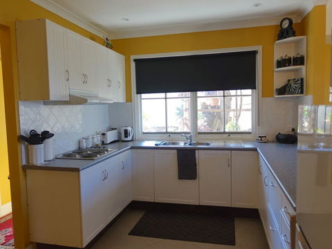 The Blacksmiths Cottage - Accommodation Port Hedland 13