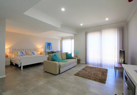 Studio Style Mindarie Marina - Accommodation Port Hedland 4