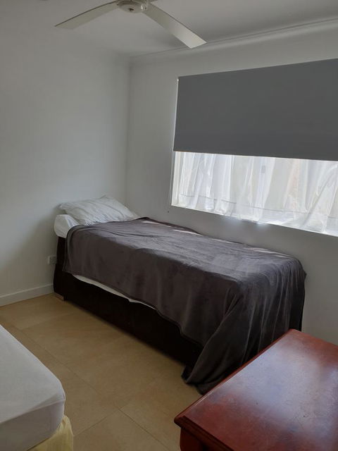 DIANELLA Budget Rooms Happy Place To Stay - Accommodation Port Hedland 2
