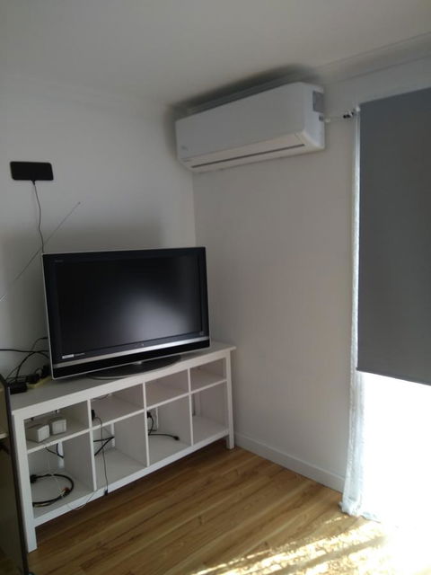 DIANELLA Budget Rooms Happy Place To Stay - Accommodation Port Hedland 32