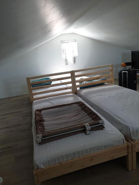 DIANELLA Budget Rooms Happy Place To Stay - Accommodation Port Hedland 5