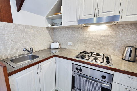 Fremantle Townhouse Unit 6 - Accommodation Port Hedland 4