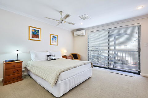 Fremantle Townhouse Unit 6 - Accommodation Port Hedland 8