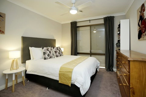 Marcus Villa Booragoon - Accommodation Port Hedland 1