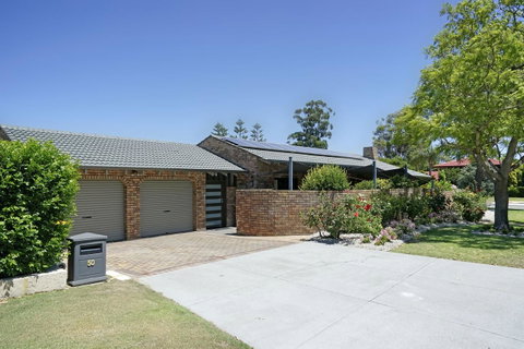 Marcus Villa Booragoon - Accommodation Port Hedland 5