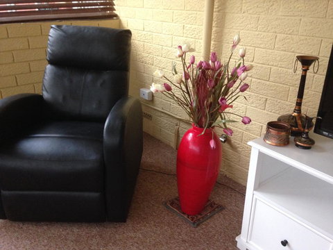 â˜… Stylish Family Home! â˜… - Accommodation Port Hedland 4