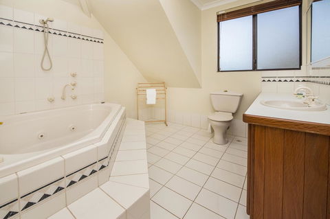 A Hidden Bush Delight - Accommodation Port Hedland 26