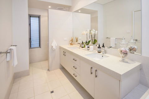 Calm Waters - Accommodation Port Hedland 20