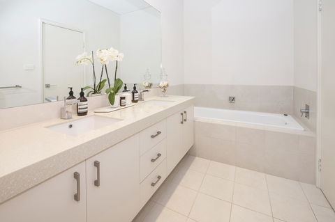 Calm Waters - Accommodation Port Hedland 16