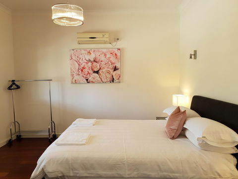 Leisurely Manor - Spacious Three Bedroom Home In Fremantle - Accommodation Port Hedland 1