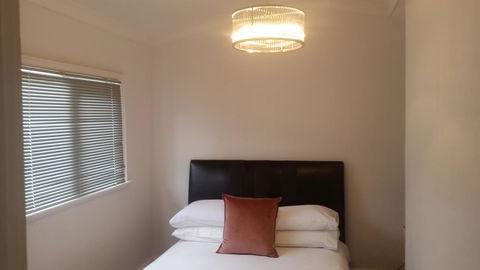 Leisurely Manor - Spacious Three Bedroom Home In Fremantle - Accommodation Port Hedland 7