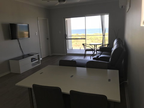 Beach House At SeaScapes.. - Accommodation Port Hedland 18