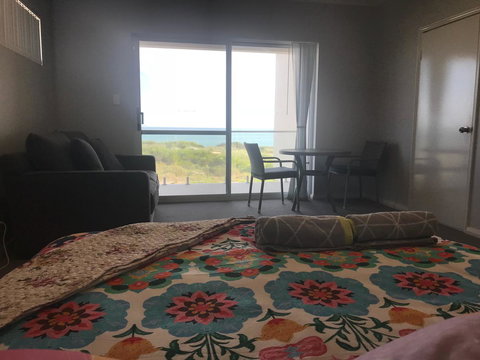 Beach House At SeaScapes.. - Accommodation Port Hedland 13