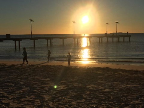Don\'t Worry Be Happy - Accommodation Port Hedland 2