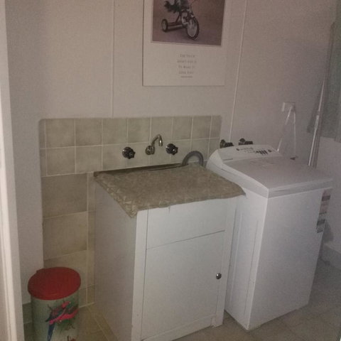 Don\'t Worry Be Happy - Accommodation Port Hedland 15