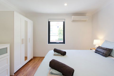 Monument Hill Townhouse - Fremantle - Accommodation Port Hedland 7