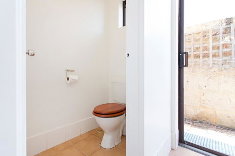 Monument Hill Townhouse - Fremantle - Accommodation Port Hedland 21