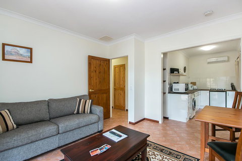Coranda Lodge - Accommodation Port Hedland 1