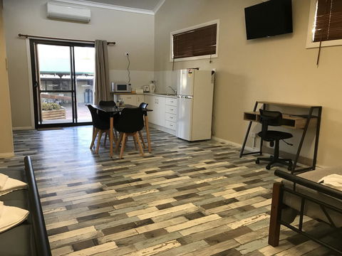 Sabai Accommodation - Accommodation Port Hedland 7