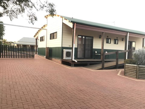 Sabai Accommodation - Accommodation Port Hedland 10