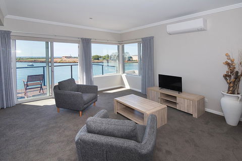 Oceans Edge - Busselton - Accommodation Port Hedland 6