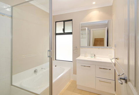 Tranquility - Accommodation Port Hedland 10