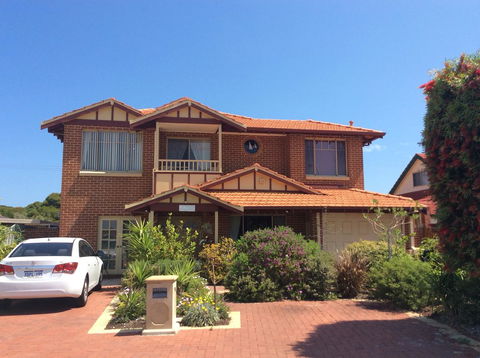 Crossland House - Accommodation Port Hedland 0