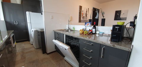 Lawley Luxury Views - Perth City, Swan River - Accommodation Port Hedland 16