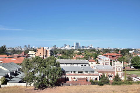 Lawley Luxury Views - Perth City, Swan River - Accommodation Port Hedland 31